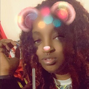 Meet your Posher, Trinica